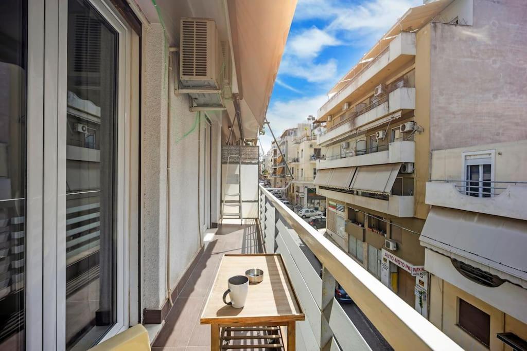 Apartment In The Middle Of Everything Atene Esterno foto